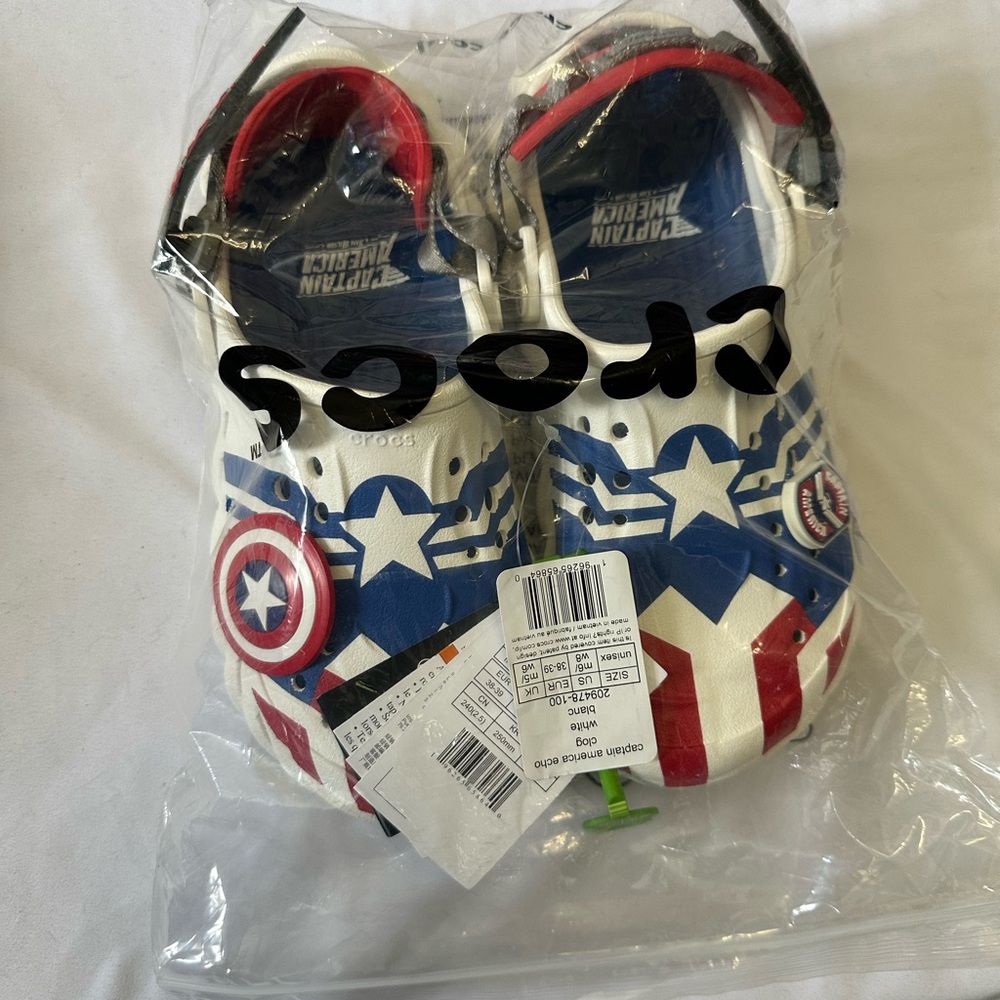 CROCS UNISEX - Captain America Echo Clog - White, Red and Blue Size: 8W - 6M - Picture 7 of 12